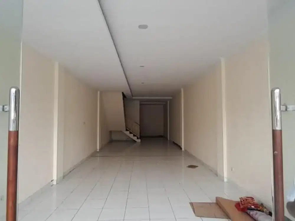 Ruko Centra Kemang Utara Jaksel Ramai Pusat Bisnis