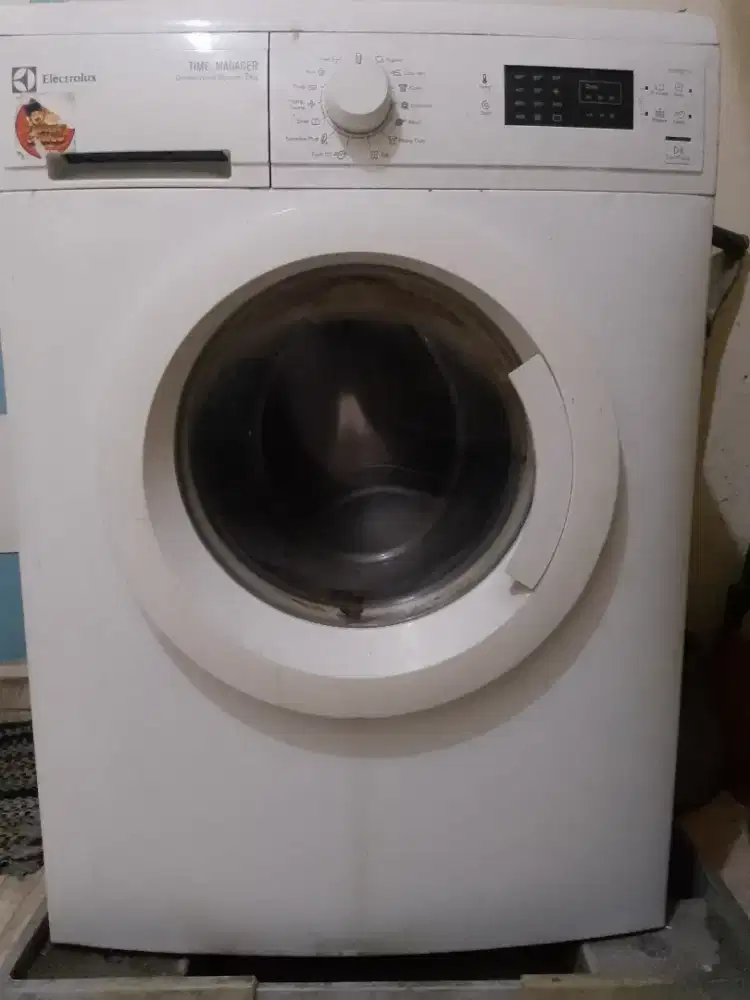 Dijual cepat mesin cuci Electrolux