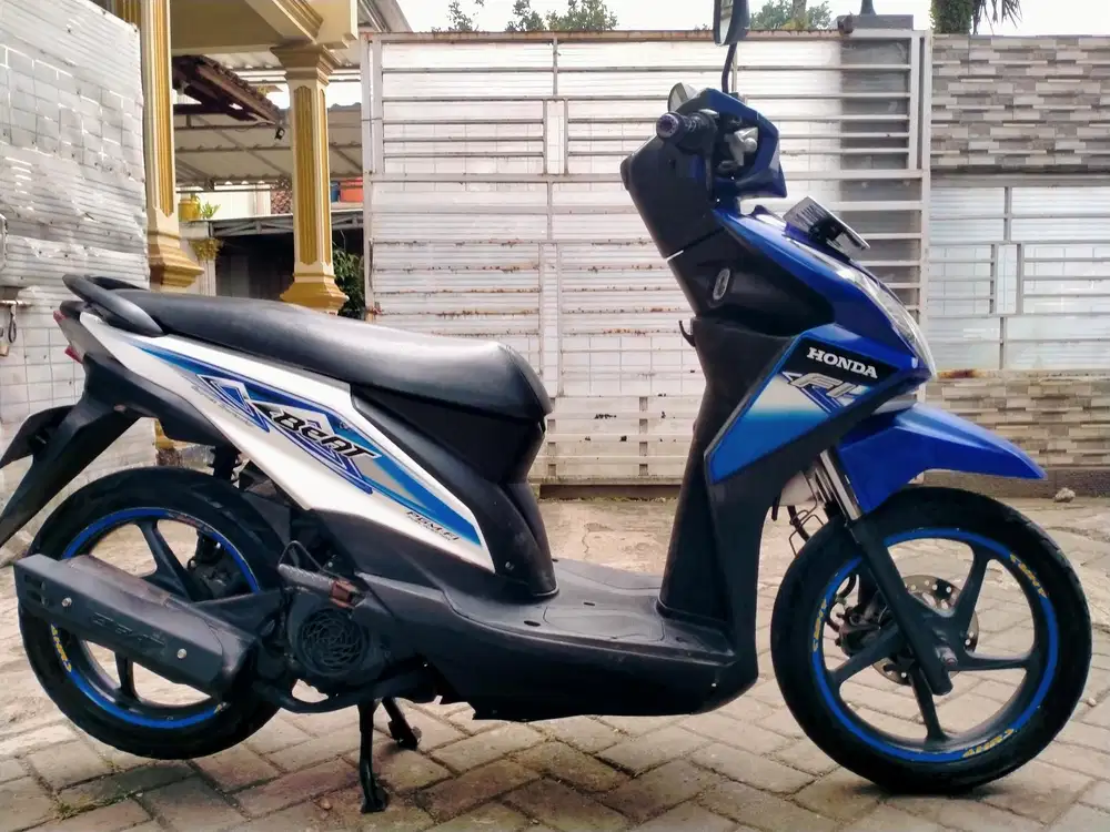 Honda Beat FI lengkap motor sehat walafiat keterangan detail dibawah
