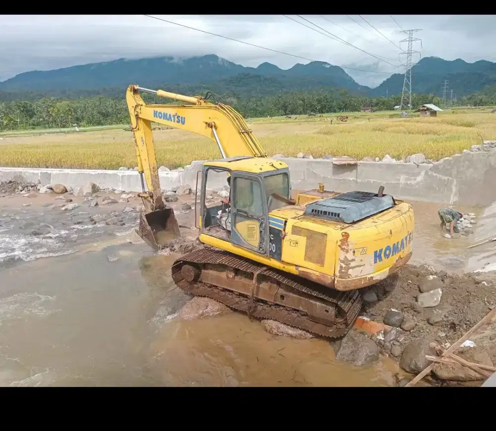 Dijual alat berat excavator