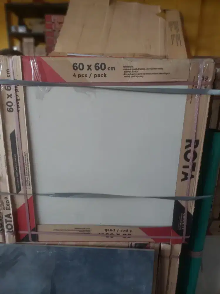 Lantai Granite Tile 60x60cm Isi 4 Keping 1.44 m2