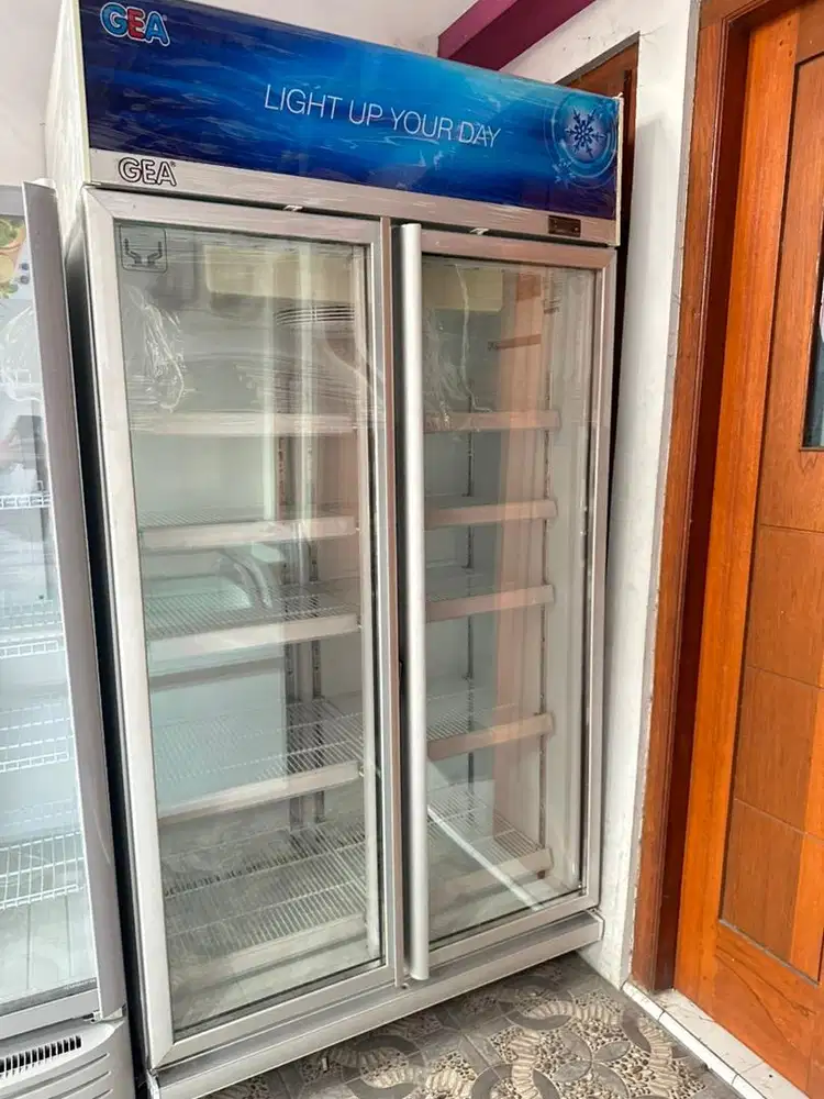 Showcase GEA 2 pintu 800 liter original pabrik muluss