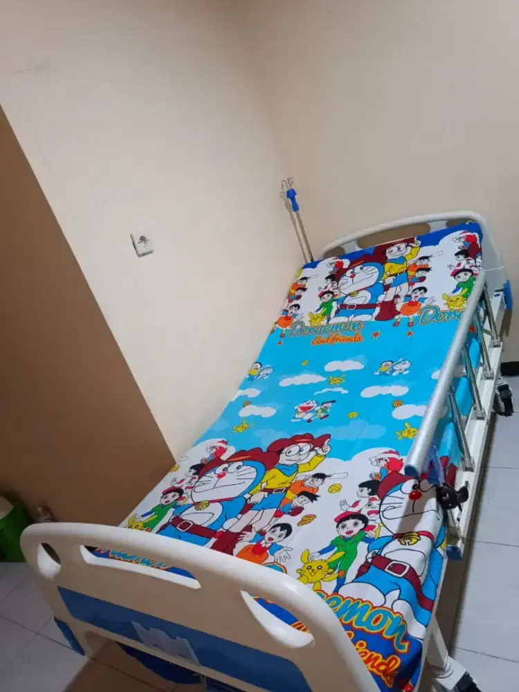 Dijual Ranjang Medis Engkel Like New