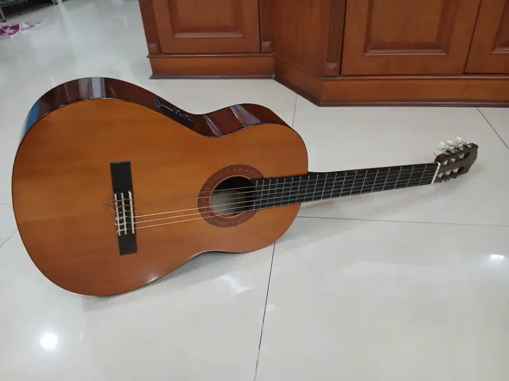 Gitar classic nylon acoustic electric asli Yamaha CX40