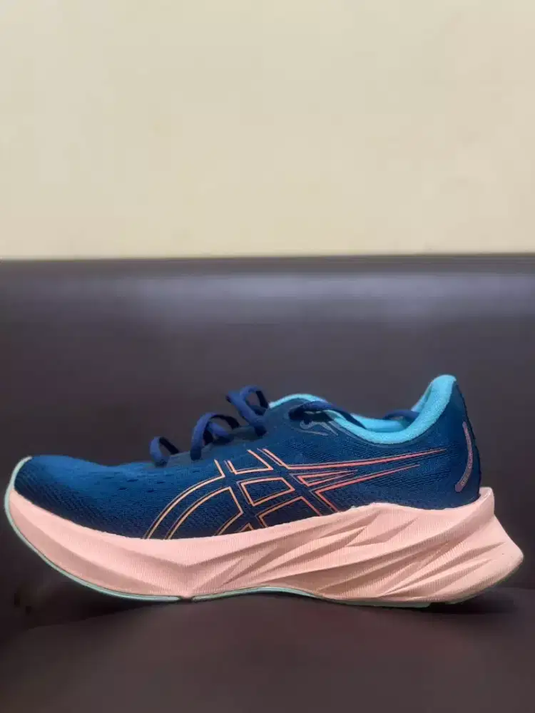 Sepatu asics (39) dan (40)