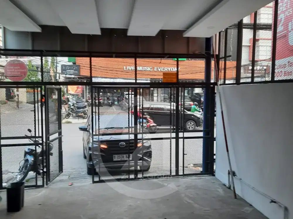 Dijual Ruko Green Ville 3 Lantai Hadap Selatan