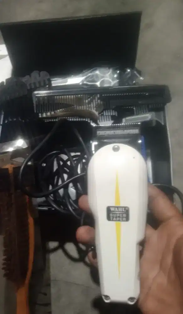 Jual alat cukur WAHL super taper classic original satu set 700rb nego