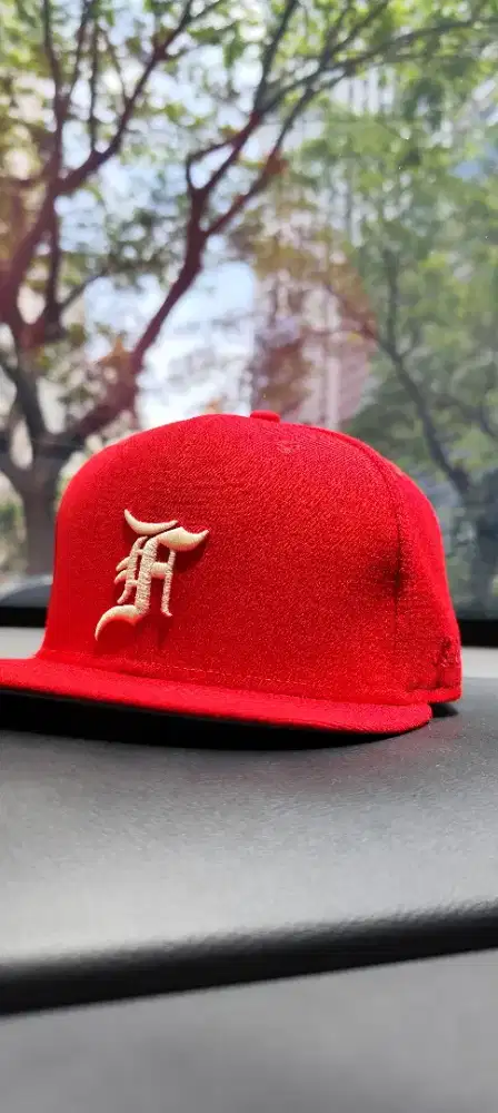 Topi Snapback New Era Fear Of God (FOG) Like New