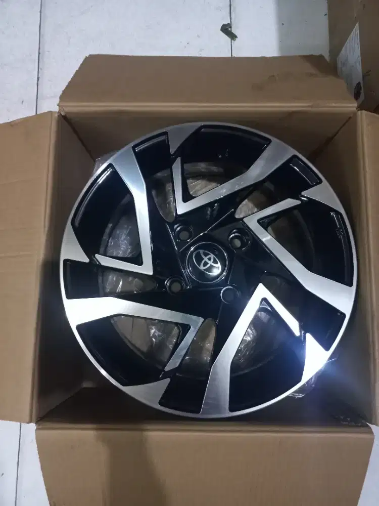 Velg Avanza Veloz Facelift Ring 15 bisa untuk avanza lama xenia