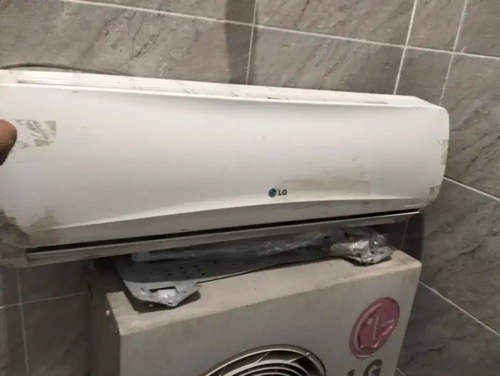 Di jual AC LG 3/4