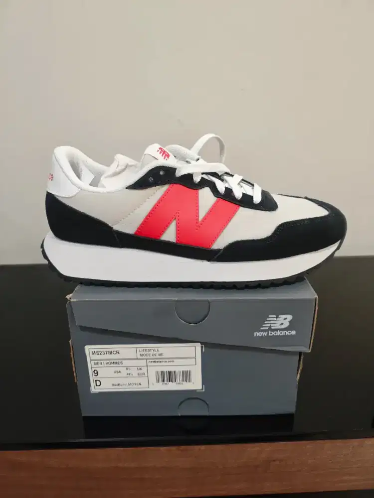 Sepatu pria New Balance 237 black sz 42,5