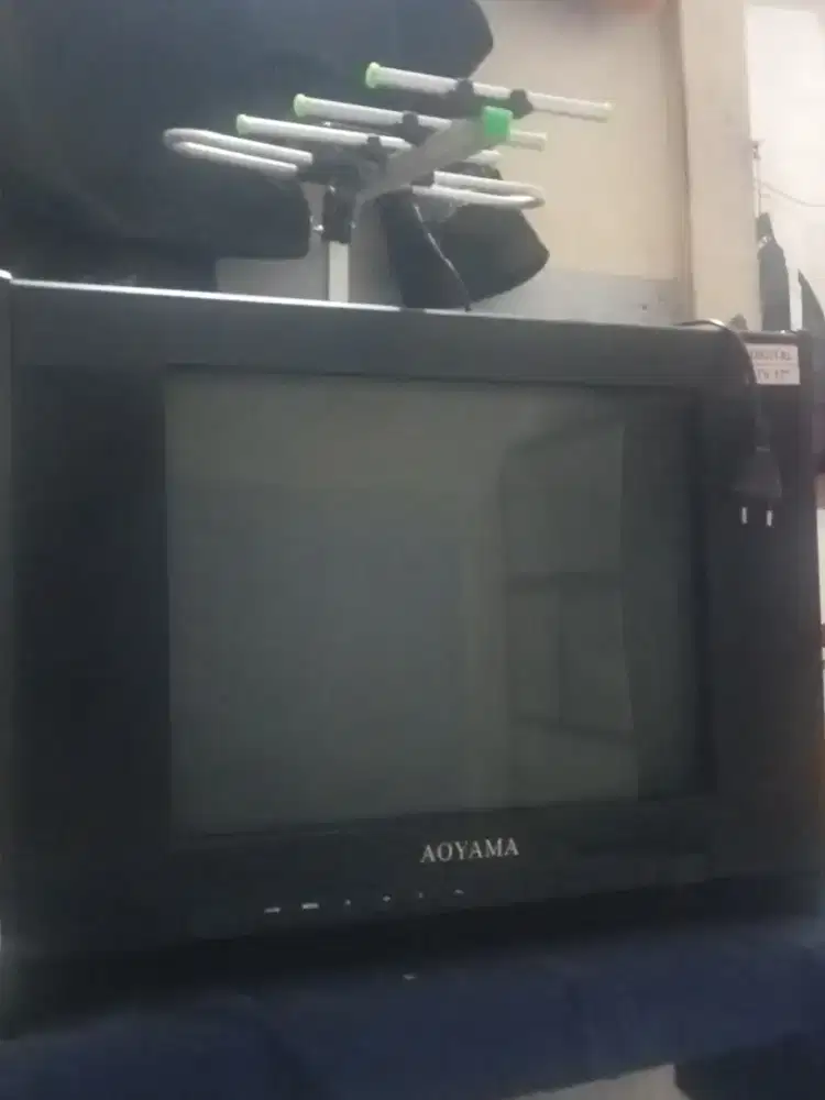 TV tabung merk aoyama