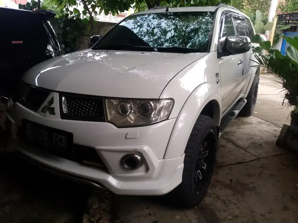 Pajero dakar thn 2013 limited