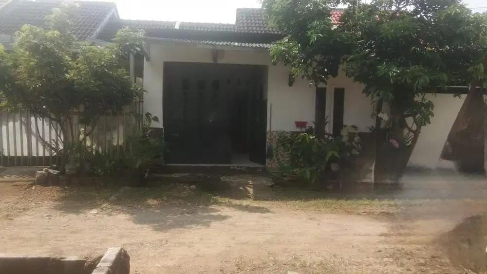 Dijual rumah siap huni dekat st. Bojong gede