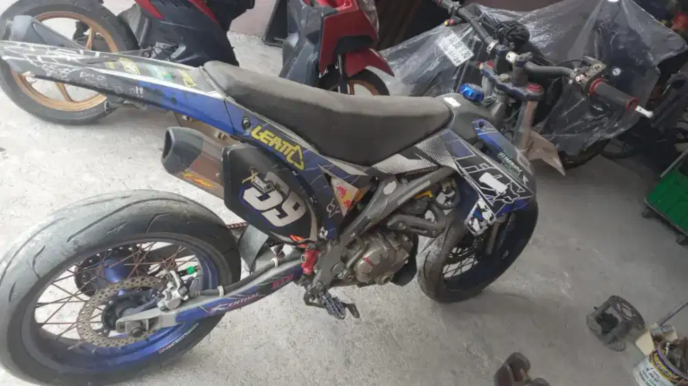 Motor tril Viar 2017