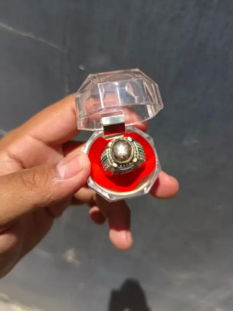 Batu Black Star Sapphire