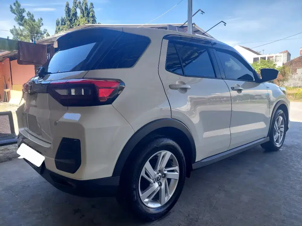 Jual Toyota Raize Warna Putih Tahun 2022 1,2G A/T