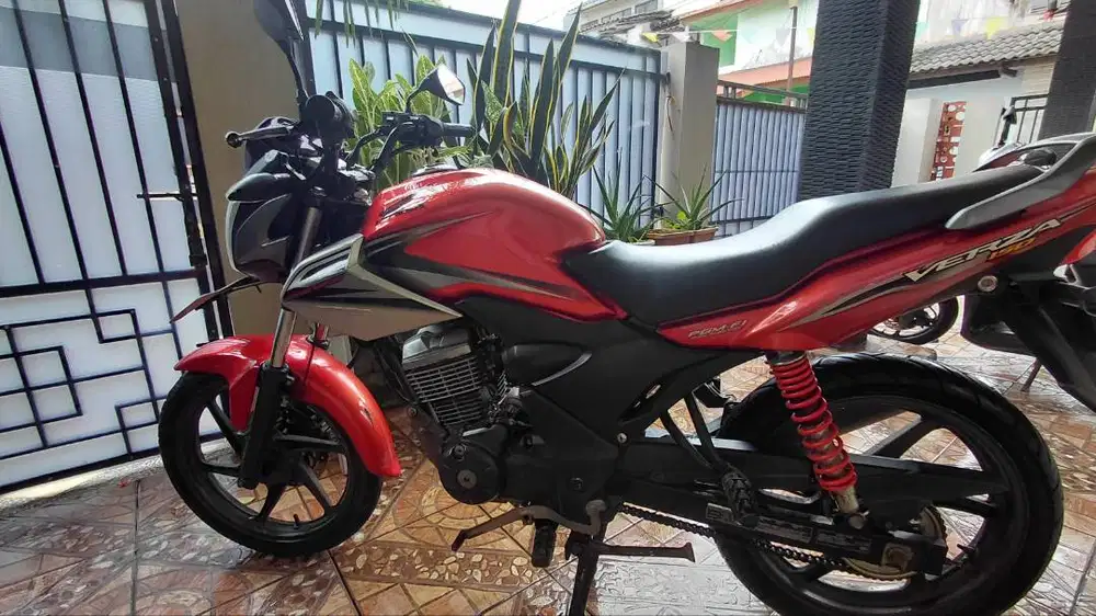 Dijual Motor Verza,Tipe & Body Standar,Tahun 2013