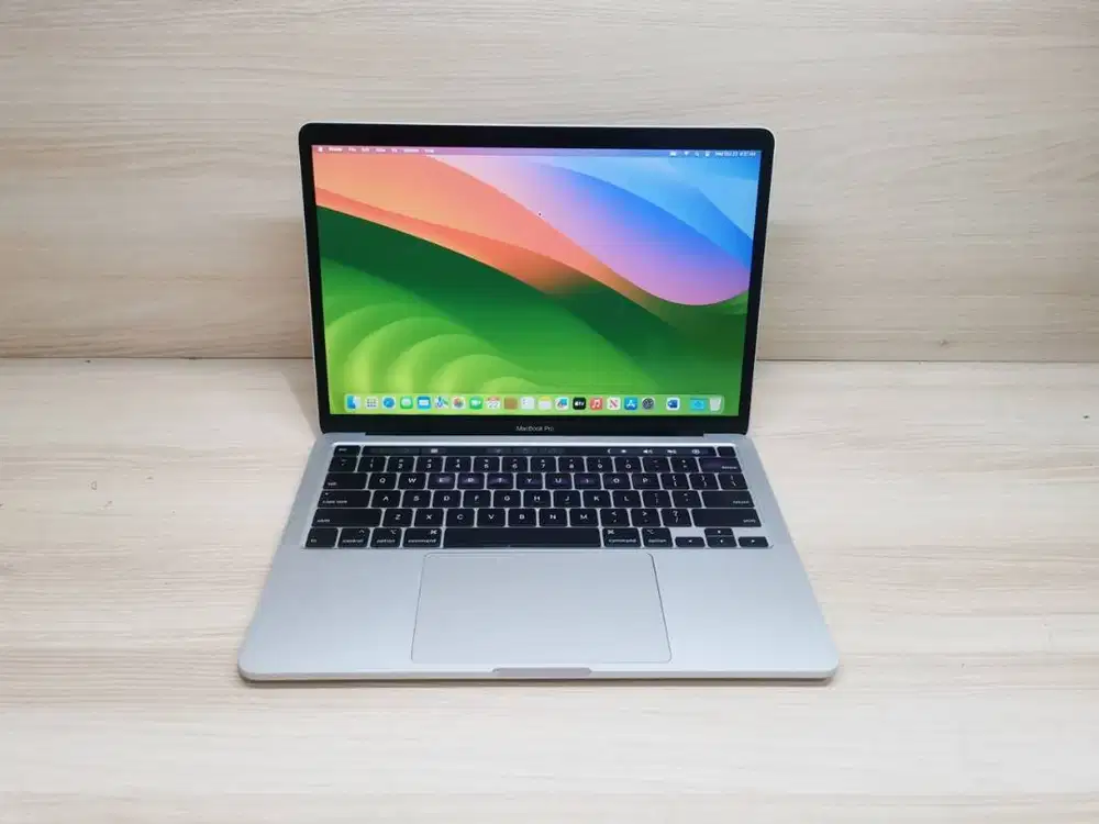 Macbook Pro 2020 13inch Core i7 16GB 1TB