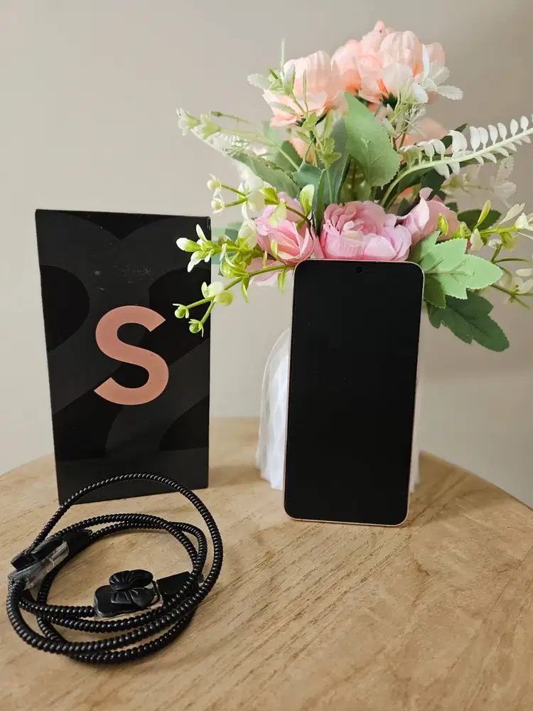 Dijual Hp Samsung S22+ 8/128