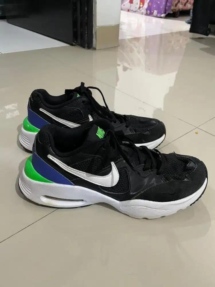 Sepatu running nike air max fusion
