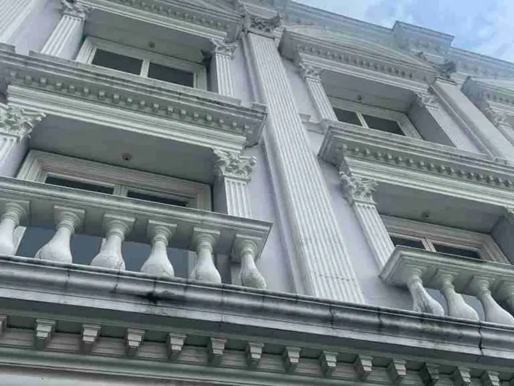 Murah ! Dijual / Disewakan Ruko Jl. S. Parman Waru