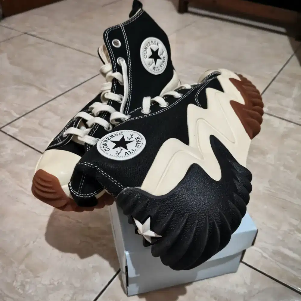 Jual sepatu sneakers Converse run star motion black white