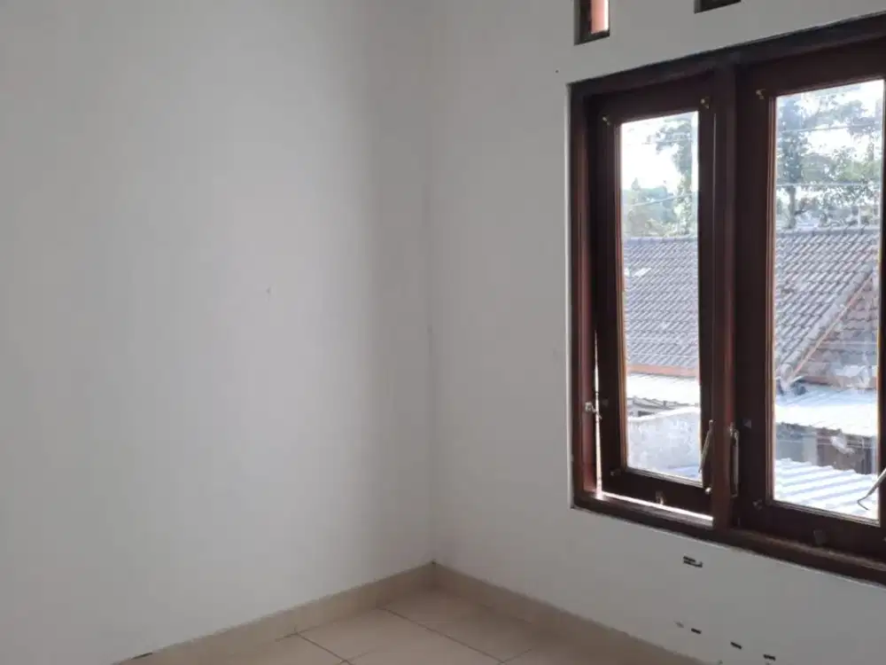 Dijual rumah 2 lantai  Lokasi strategis. Dekat dengan eskala,progo,tip tap toe, SPBU ,RS dll