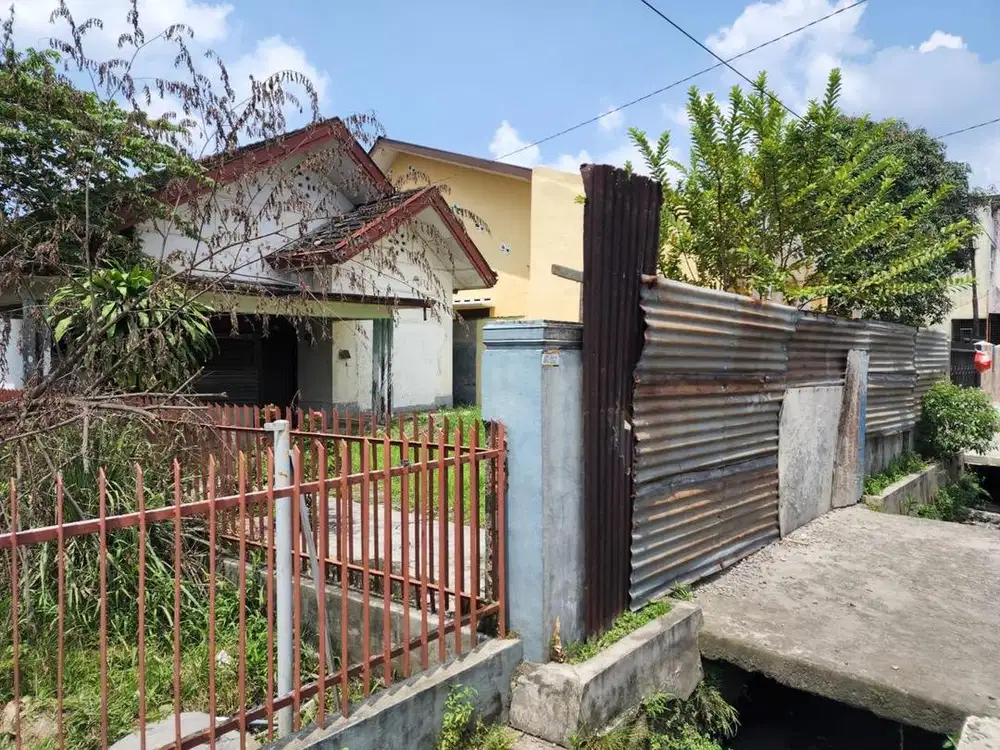 Djual rumah dengan lokasi strategis