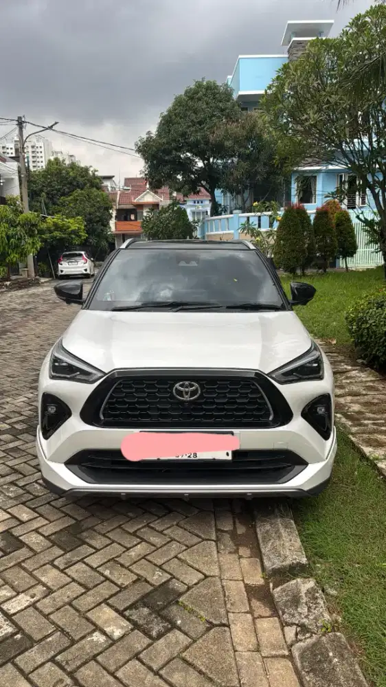 Yaris cross GR 2023 Hybrid two tone