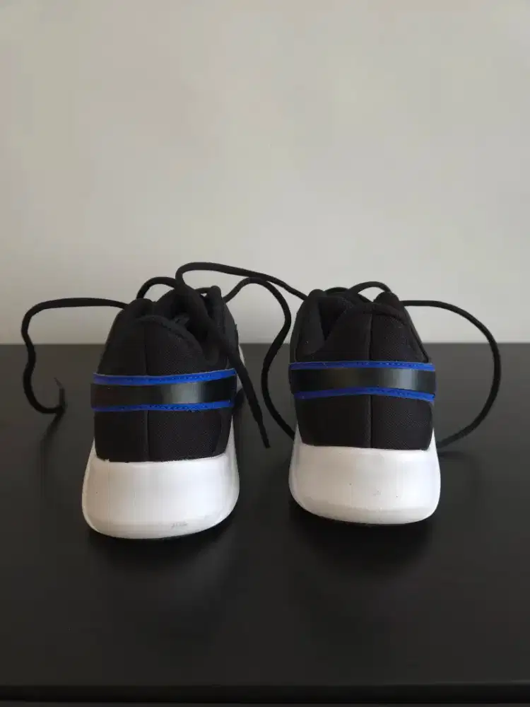 Nike legend essential