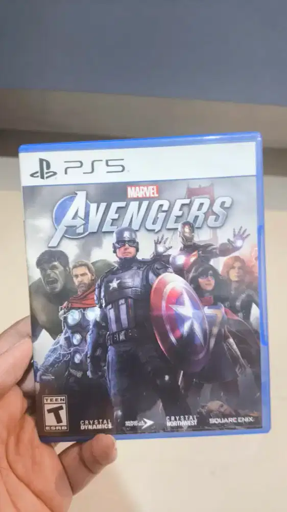 Kaset bd Marvel Avengers ps5