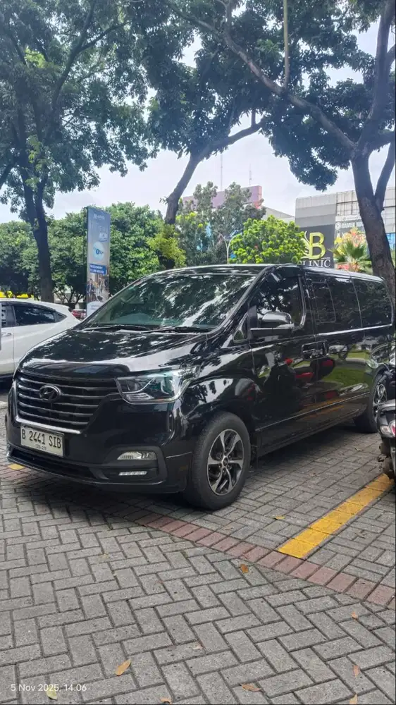 Hyundai H-1 Royale Diesel A/T th 2019 (mulus)