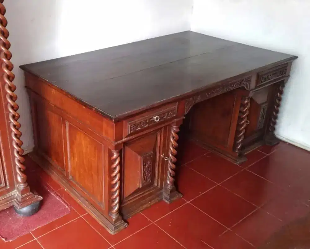 MEJA KERJA ANTIK KAYU JATI LAMA