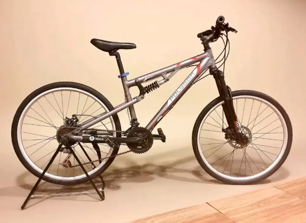 Poligon RAYZ-2 26 Alloy Sepeda Santai MTB Gunung