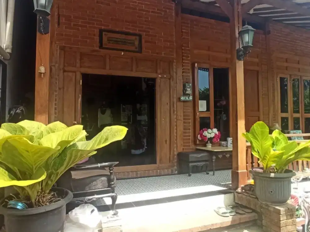 Dijual rumah etnik limasan dekat puskesmas, pasar tradisional, lapangan bola