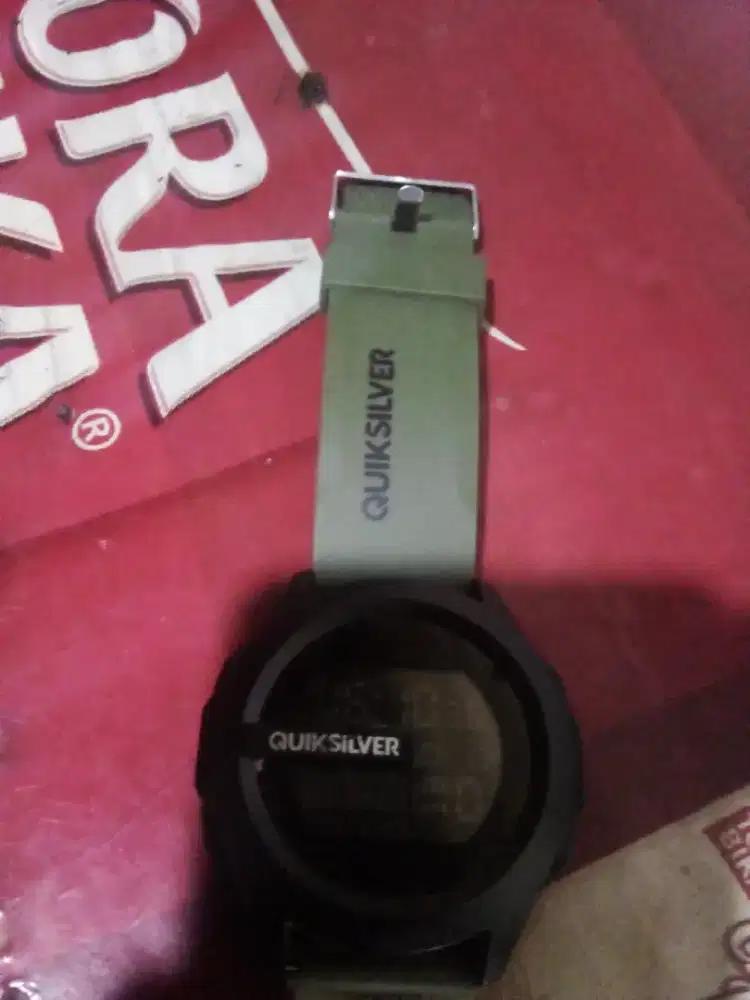 Jam tangan pria/wanita quiksilver