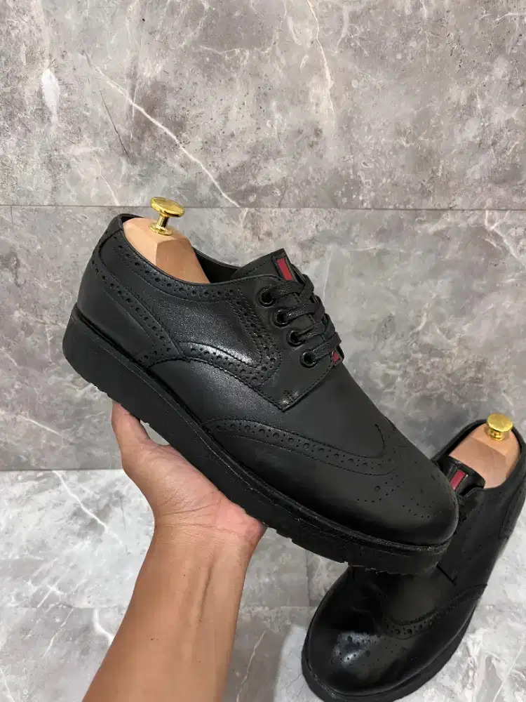 Sepatu Prada Original Sneaker casual formal not louis vuitton bally lv
