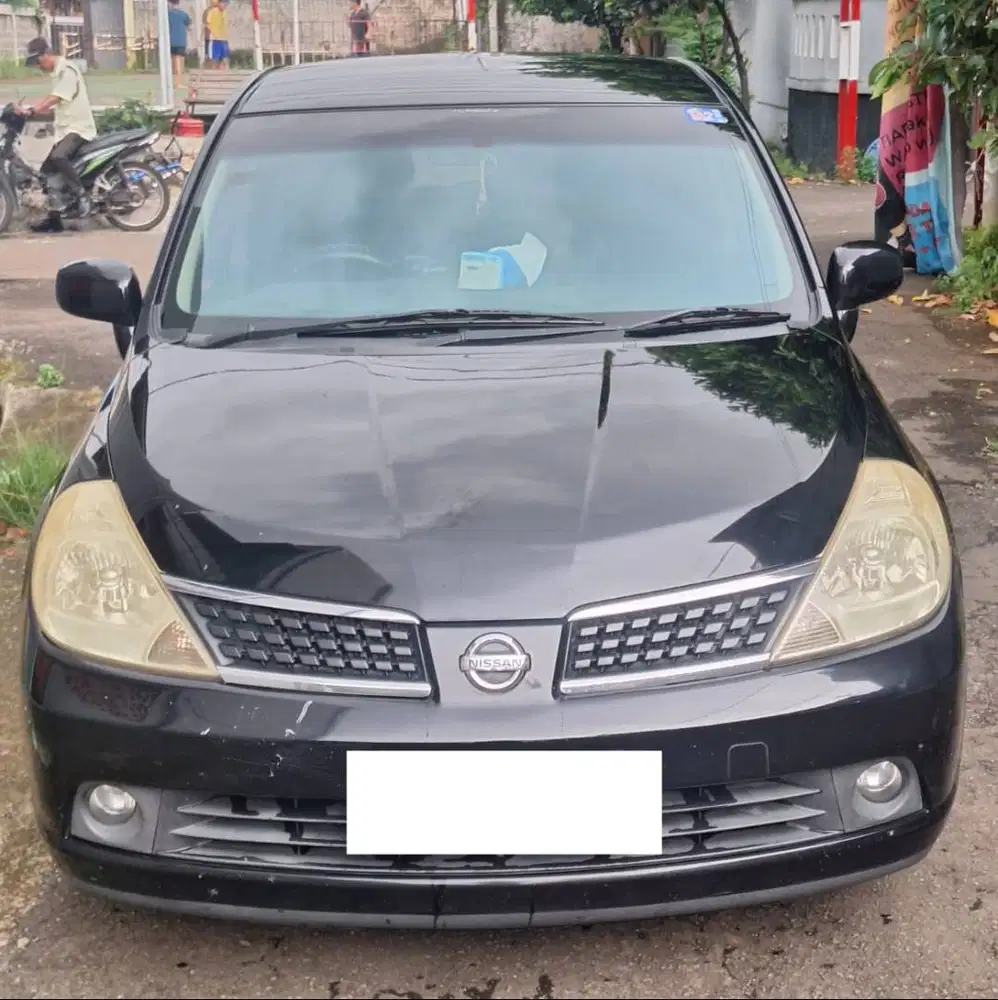 Nissan Latio 1.8 AT Hatchback Plat B Depok