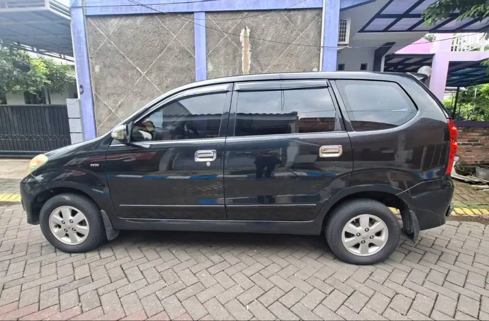 Avanza G 2011 Dijual Cepat  Mesin terawat siap pakai
