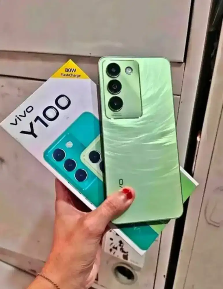 Vivo y100 ram 8+8/256