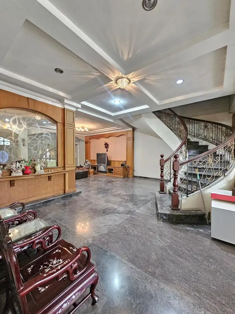 Dijual Villa Komplek Permata Hijau jl. Putri Hijau