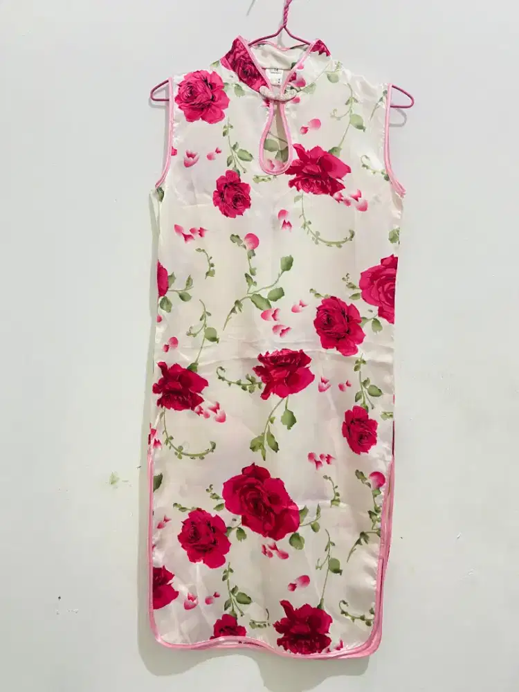 DRESS CANTIK MOTIF BUNGA