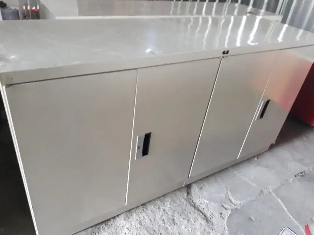 Bufet besi full tebal