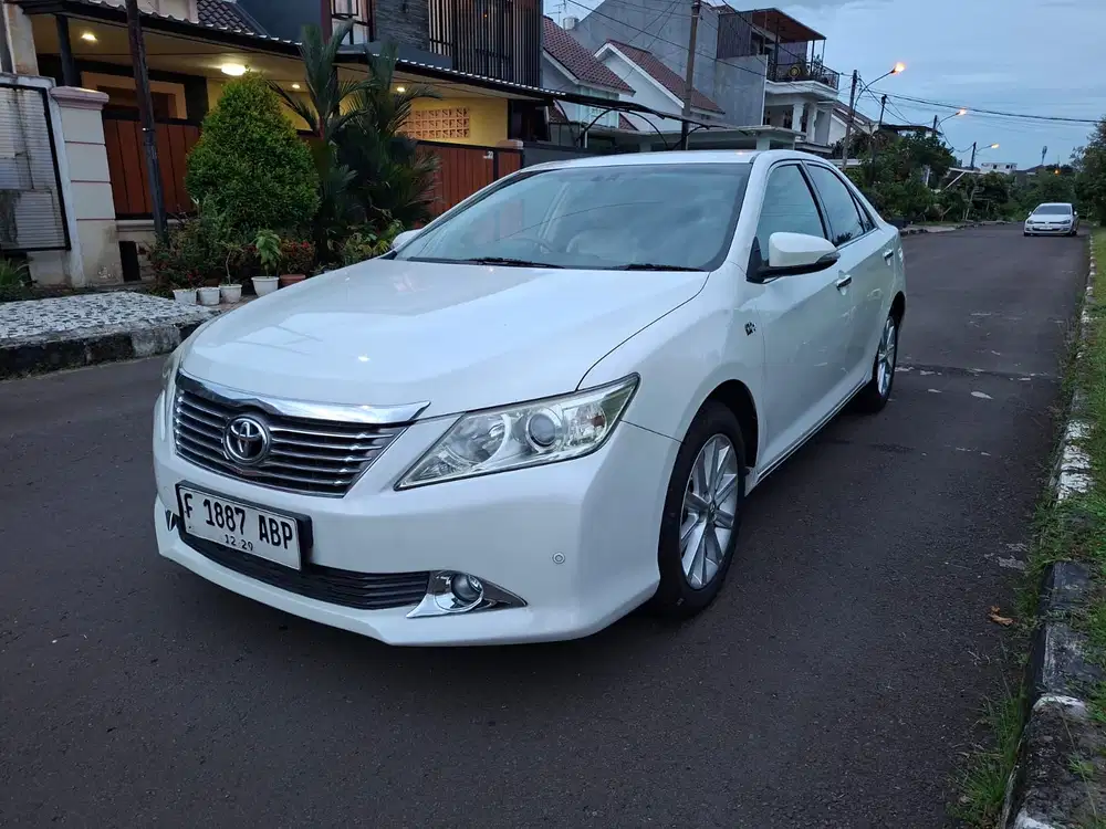 Toyota Camry 2013 Bensin