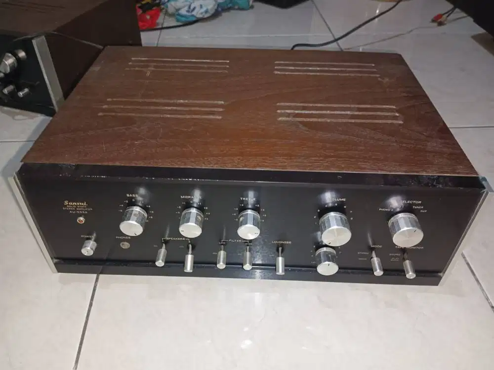 Amplifier Sansui Au-555A Japan
