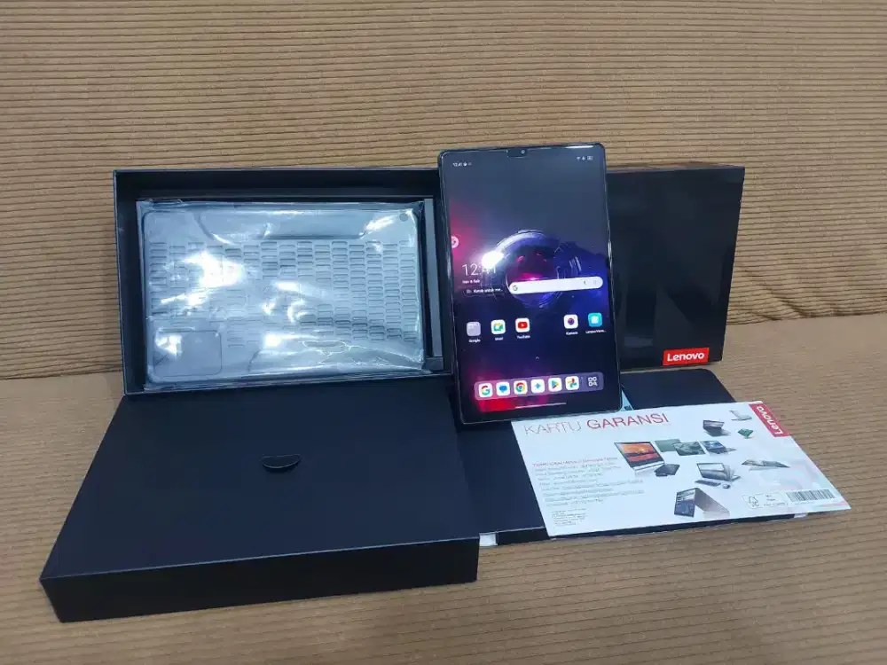 Lenovo tab legion layar 8.8 inc Ram 16gb internal 512gb New aktifasi