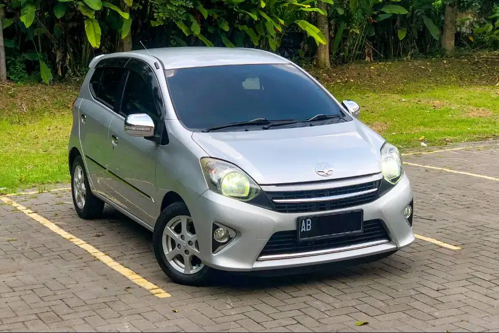 TOYOTA AGYA 1.0 G A/T (SILVER)