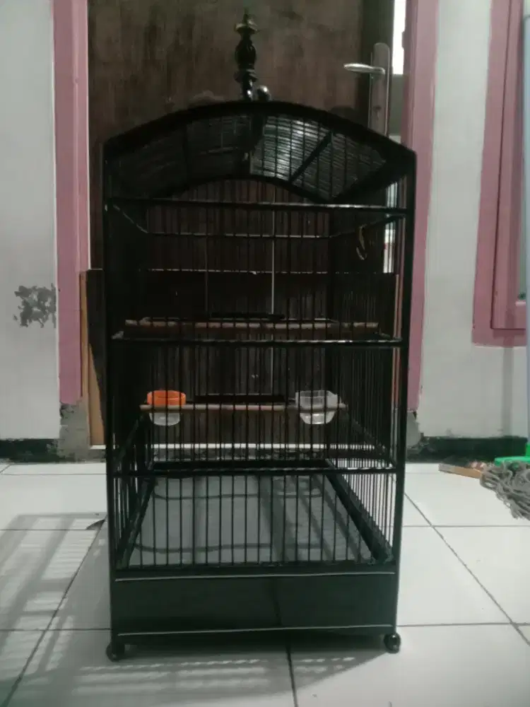 Kandang kotak no 3 bagus seperti baru