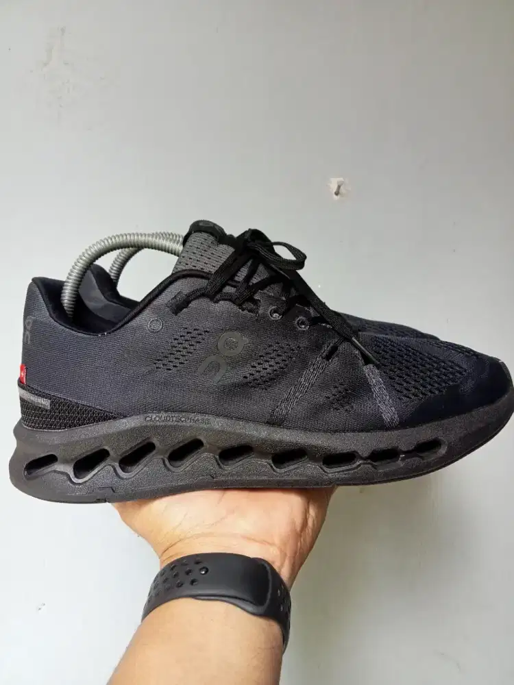 jual sepatu on cloudsurfer 2